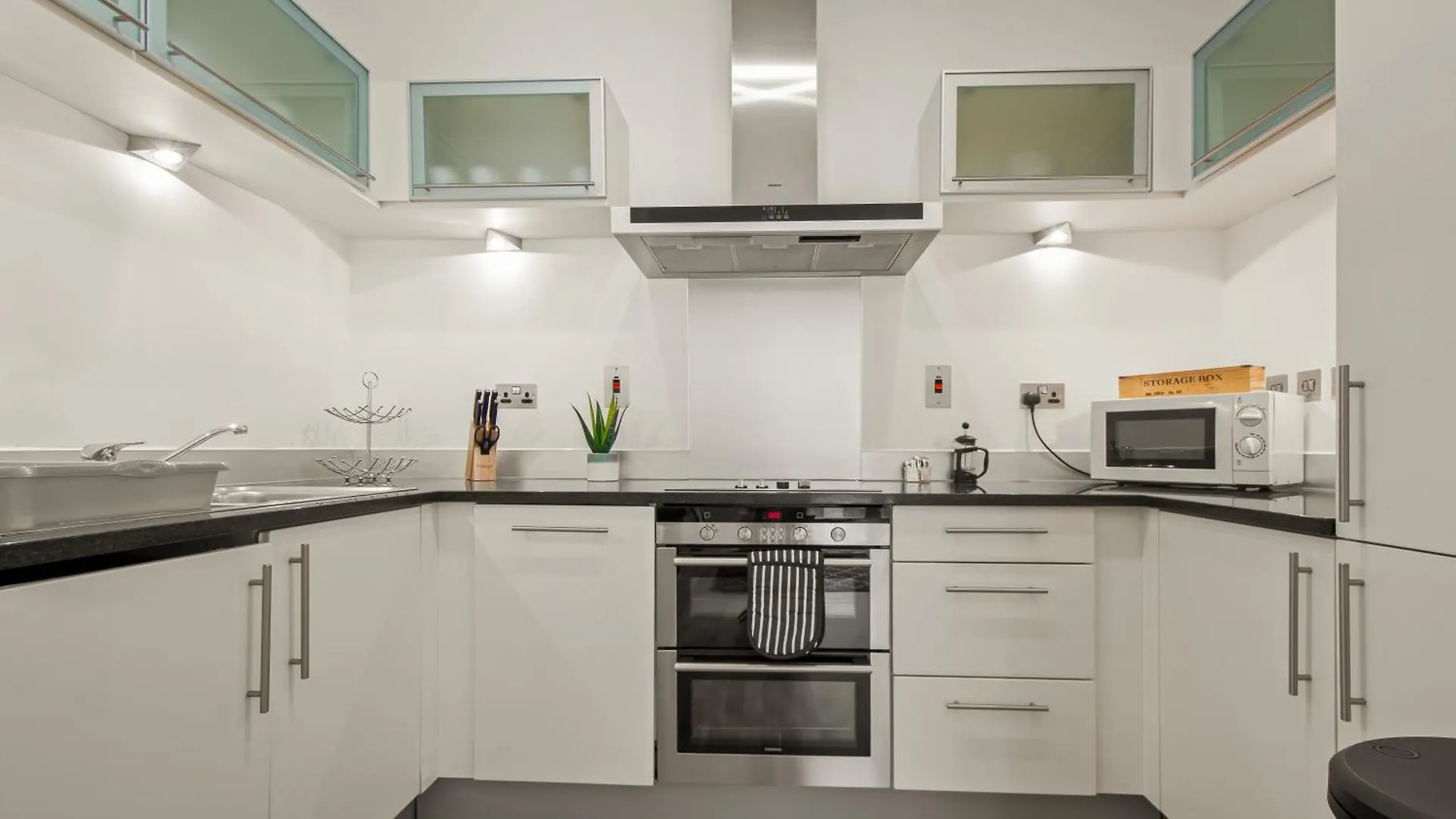 Mysquare South Quay One Bedroom Apartments Canary Wharf London 0*,
